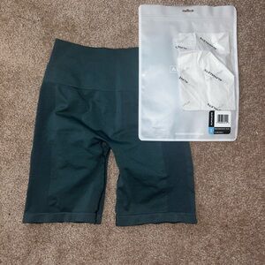 Alphalete pier blue biker shorts!!